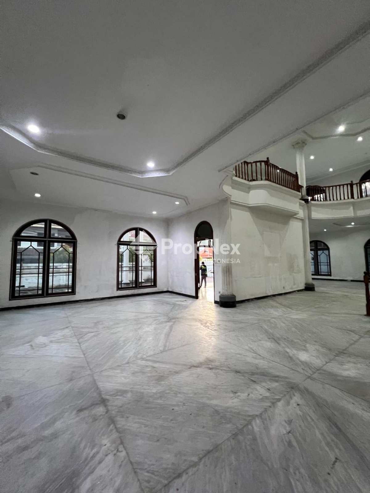 Rumah 2 Lantai Bagus SHM di Mojoklanggru Siap Huni — foto 8